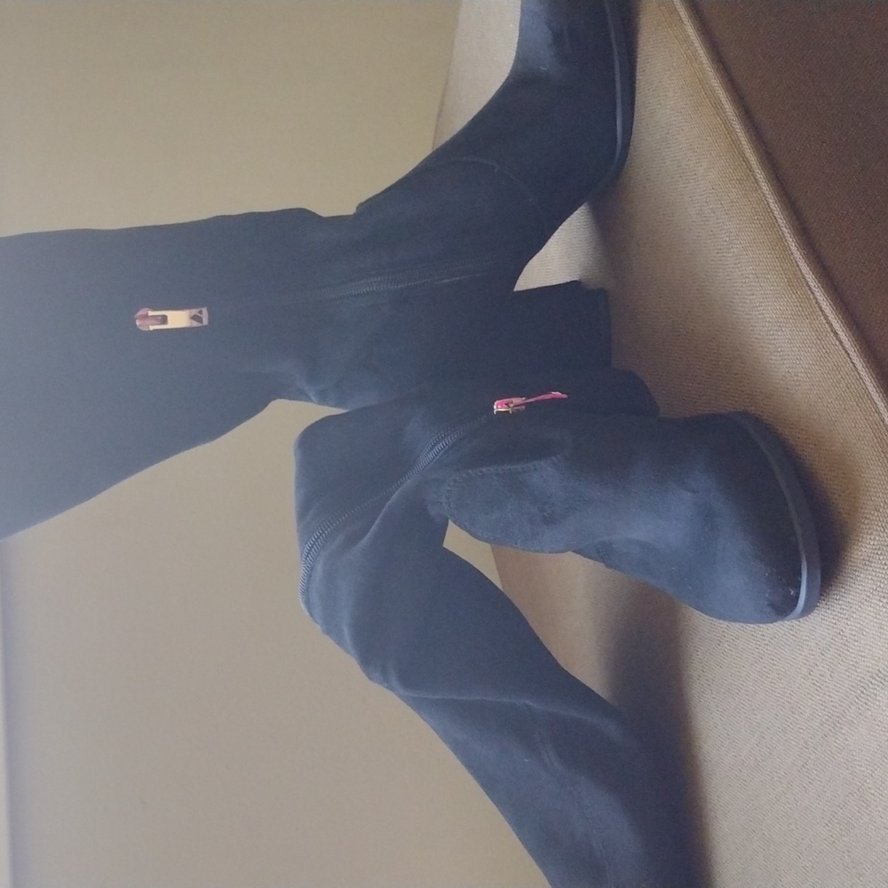 Size 8 black, over the knee, suede boots (Brand: Liz Claiborne)